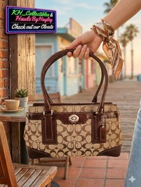 Vintage 2007 Coach Hamptons Signature Carryall – Excellent Condition